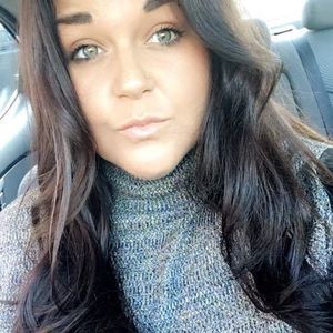 Meet your Posher, Em